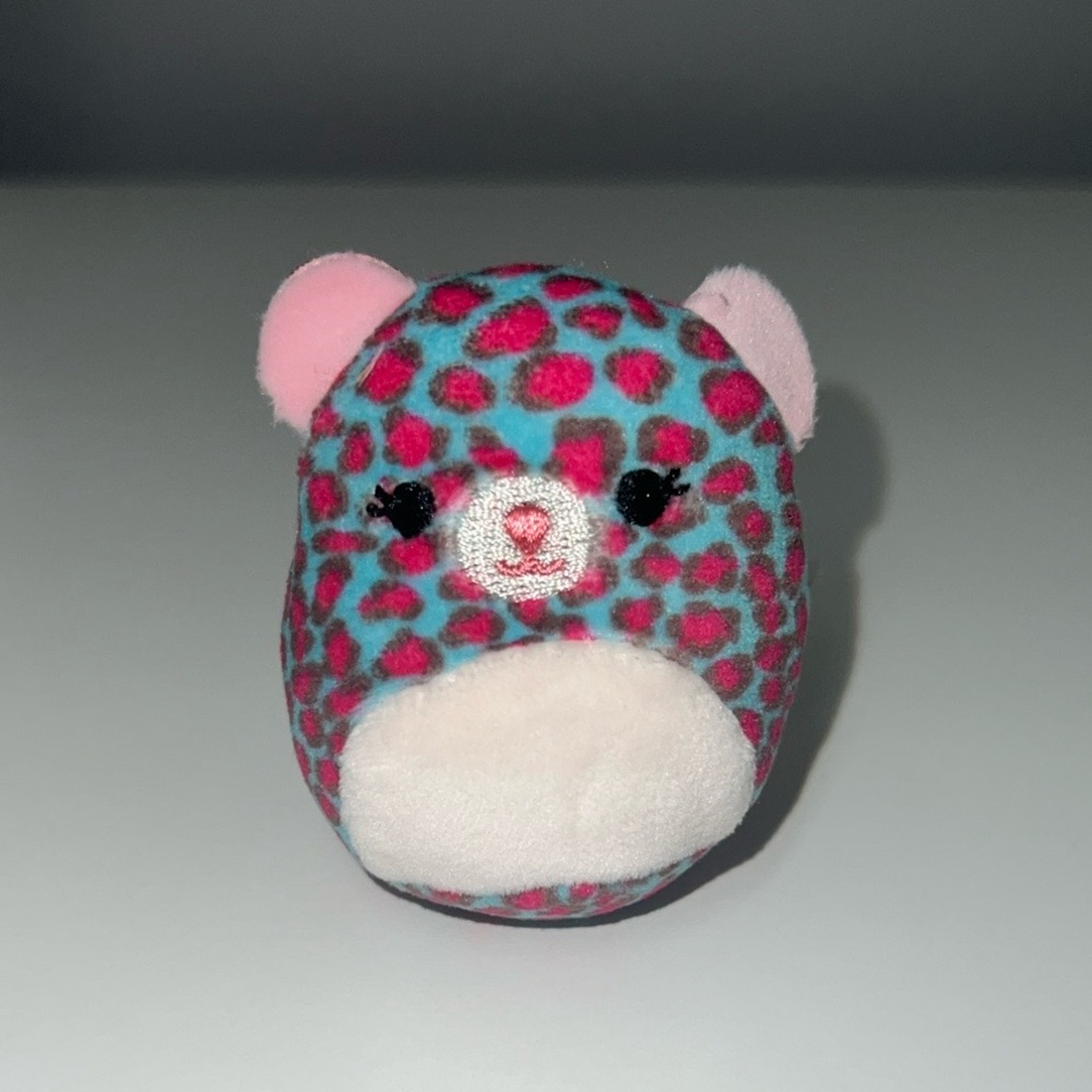 Squishmallows Squishville Chelsea the Cheetah 🩵🩷